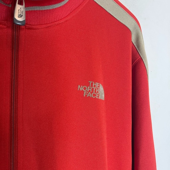 The Northface track jacket. Red with gold strip. Size XXL - Picture 6 of 6